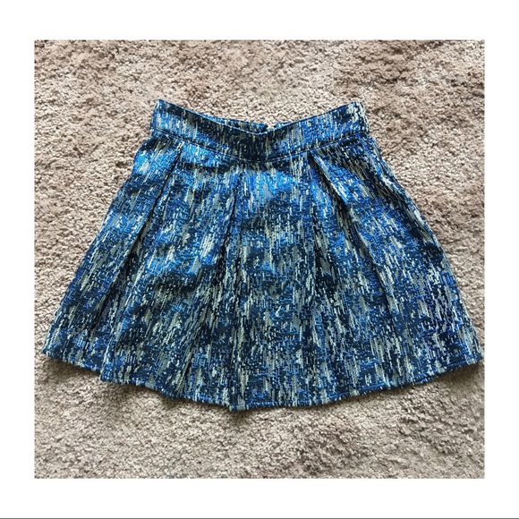 Adorable Like New Blue and Metallic Mini Skirt - Picture 1 of 3